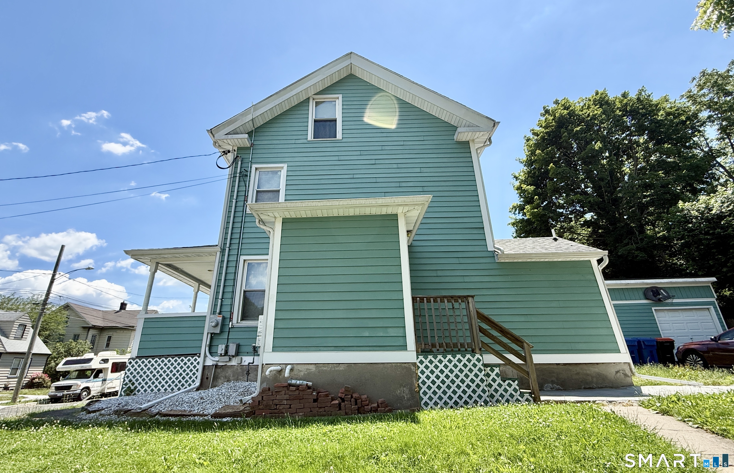 11 Silver Street Meriden, CT 06450 - Photo 6 of 32