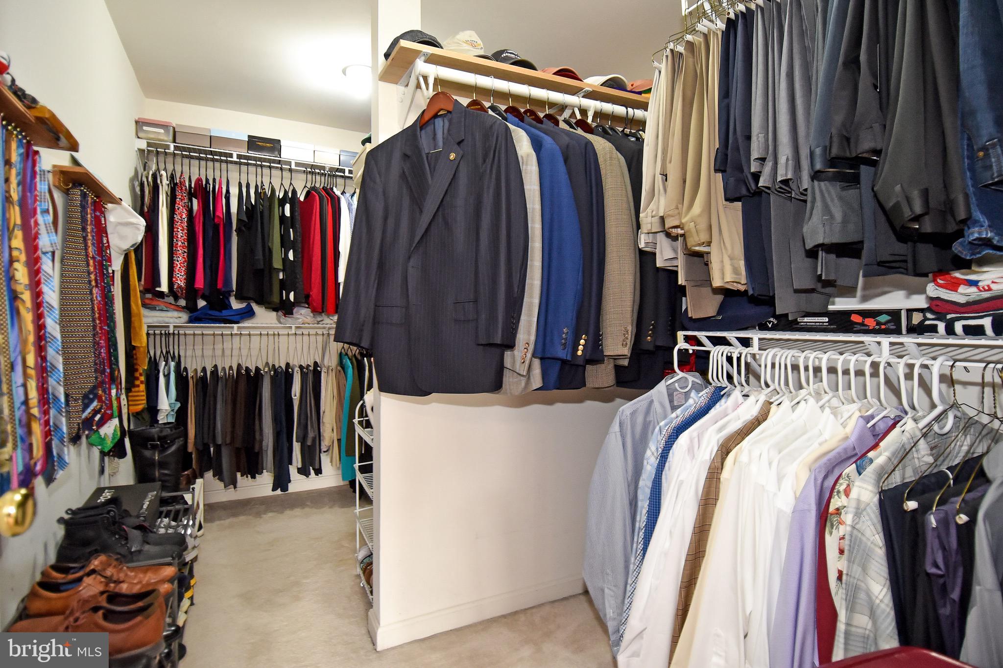 15651 Wheatfield Road Woodbridge, VA 22193 - Photo 24 of 39 Maste Closet