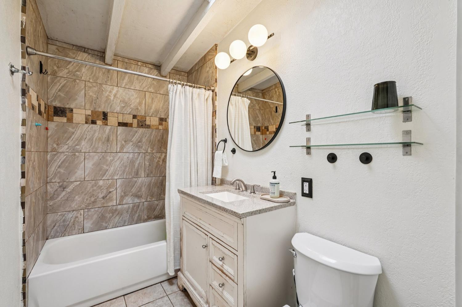 5411 Hamilton Street North Highlands, CA 95660 - Photo 16 of 27