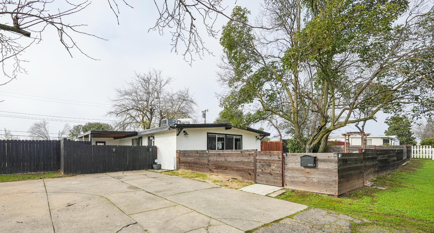 5411 Hamilton Street North Highlands, CA 95660 - Photo 3 of 27