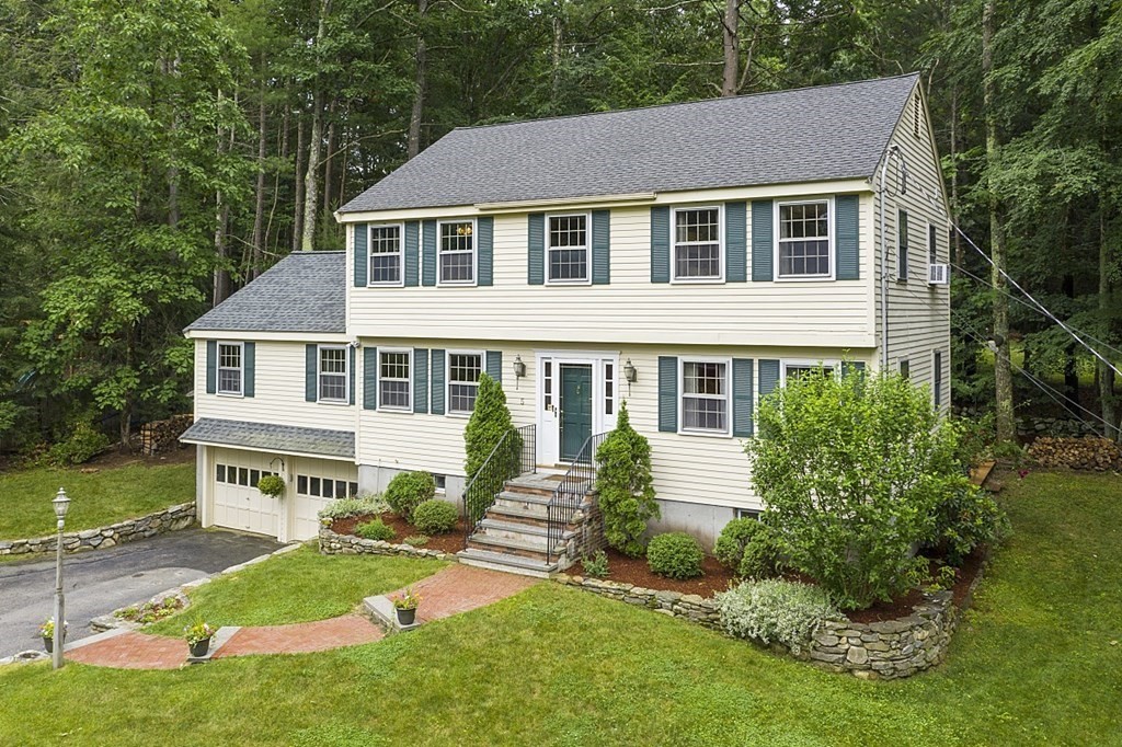 5 Robinwood Road Acton, MA 01720 - Photo 1 of 40 Gallery Image 1