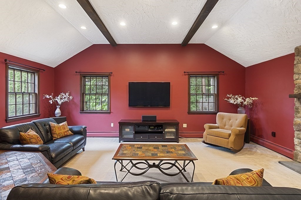 5 Robinwood Road Acton, MA 01720 - Photo 6 of 40 Gallery Image 6