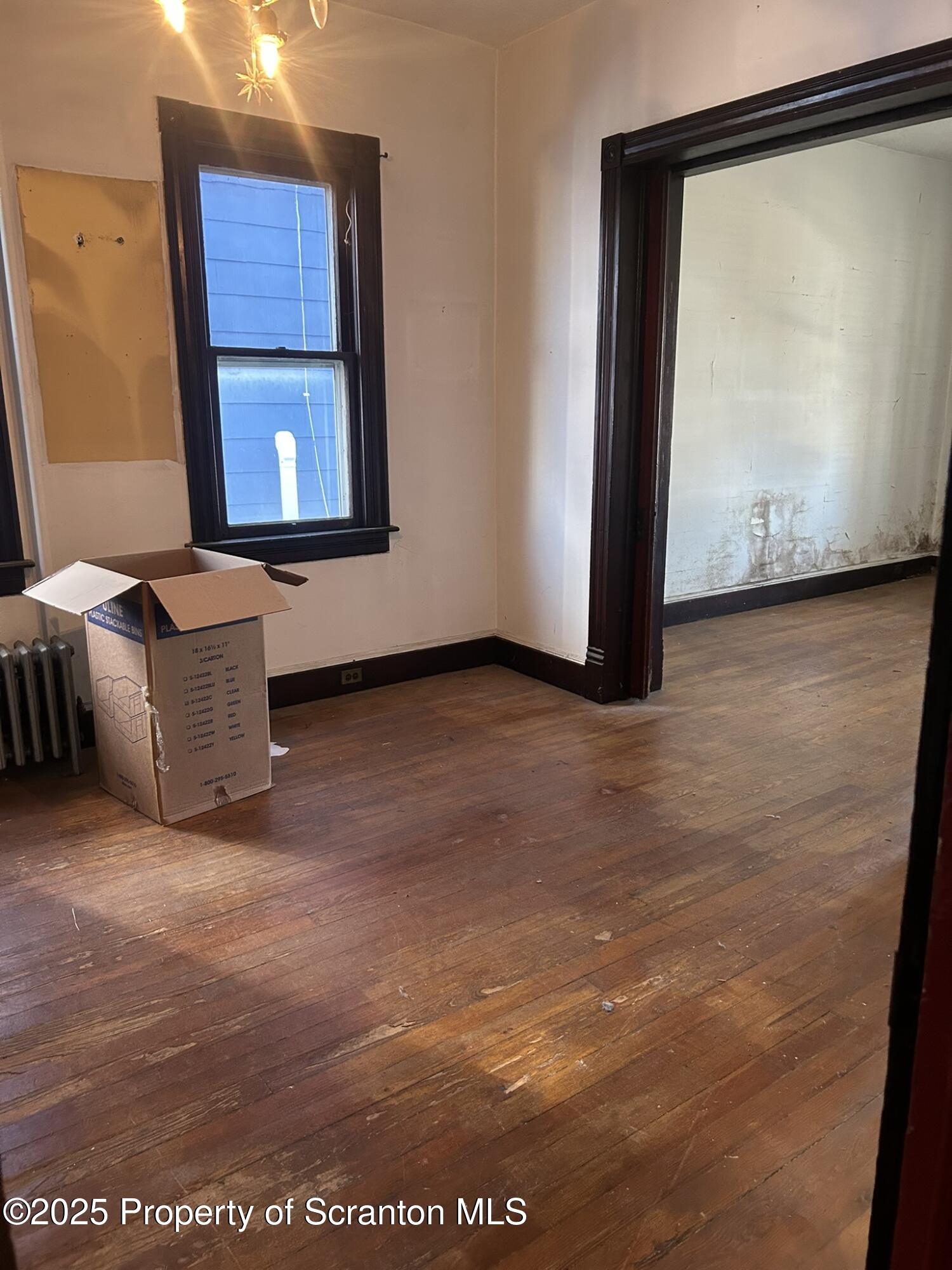 626 Cherry Street Scranton, PA 18505 - Photo 7 of 20 a view of an front door