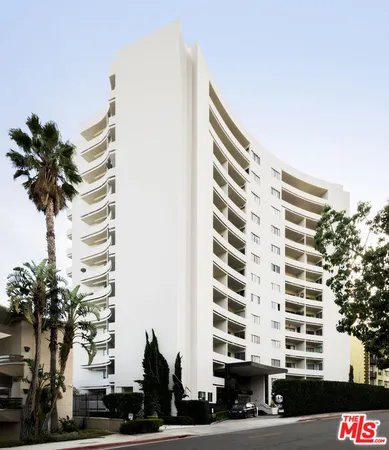 $2,799 | 7250 Franklin Avenue, Unit 511, Los Angeles, CA 90046