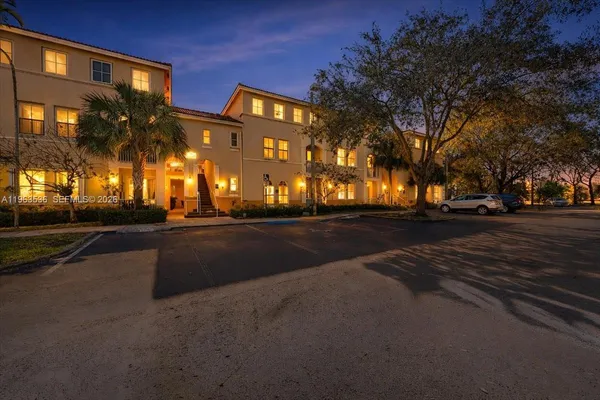 $360,000 | 150 Jacaranda Country Club Drive, Unit 200, Plantation, FL 33324