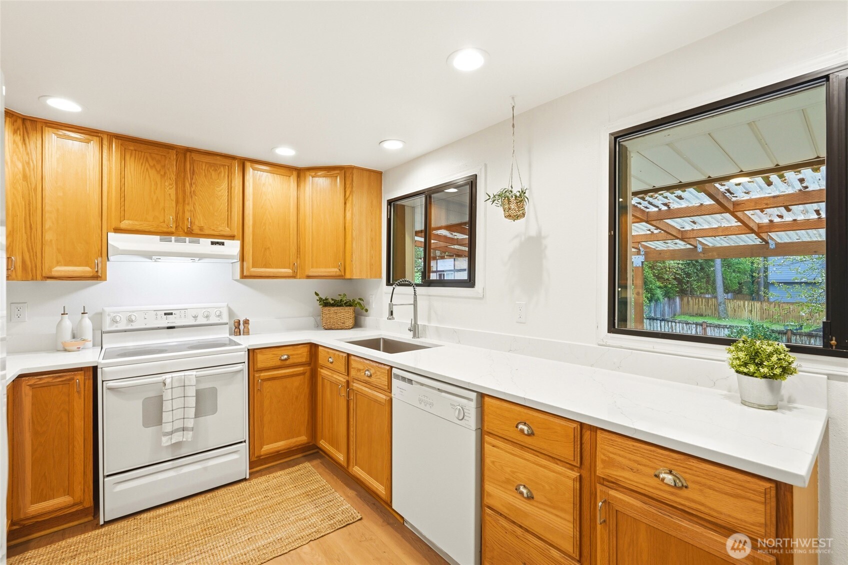 3507 Northeast 8th Street Renton, WA 98056 - Photo 9 of 30