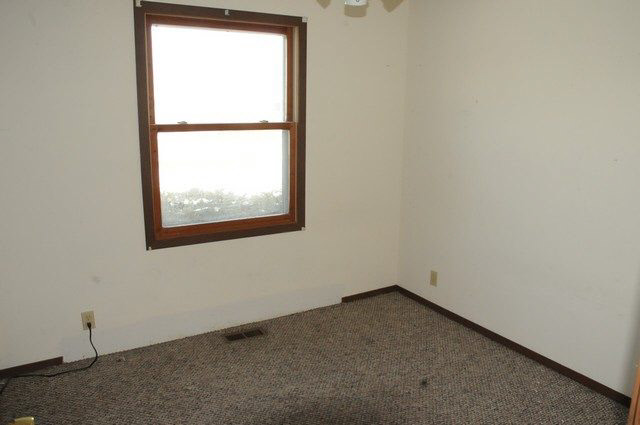 929 West Fair Oaks Road New Castle, IN 47362 - Photo 4 of 7 Gallery Image 4