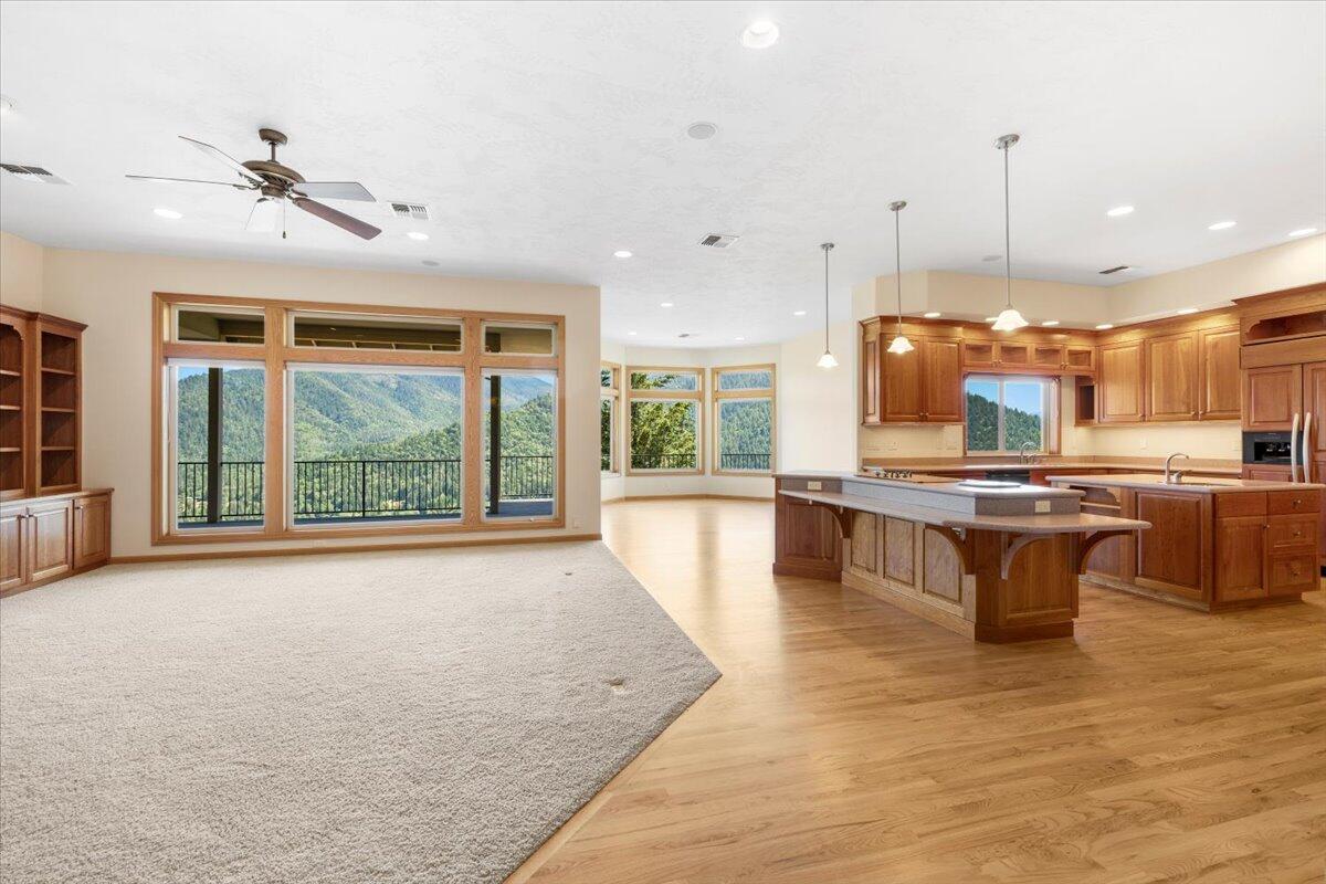 3013 Pearce Park Road Grants Pass, OR 97526 - Photo 25 of 96 Open Living Area