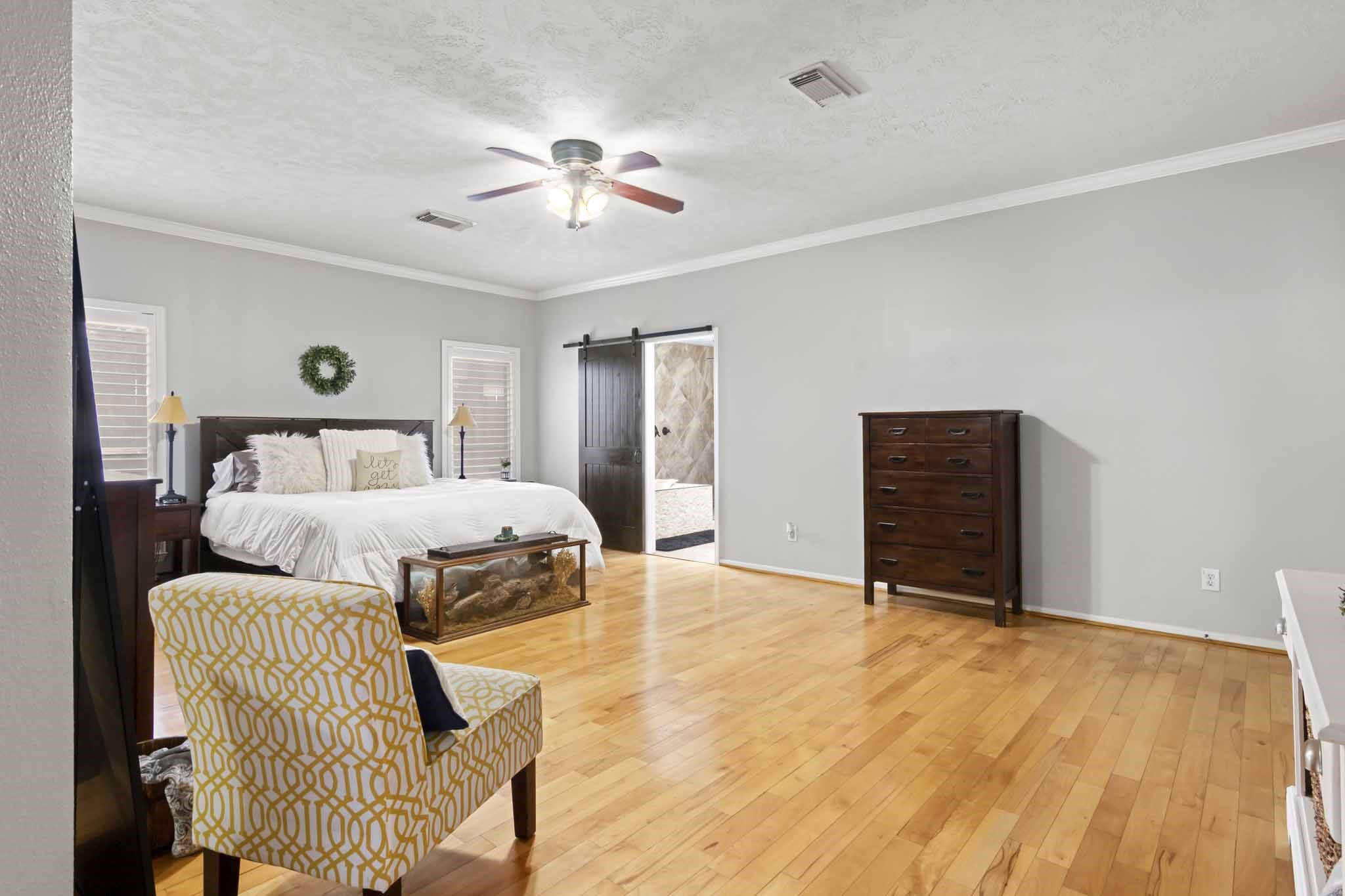 4311 Green Tree Court Pasadena, TX 77505 - Photo 21 of 49 Large master bedroom.