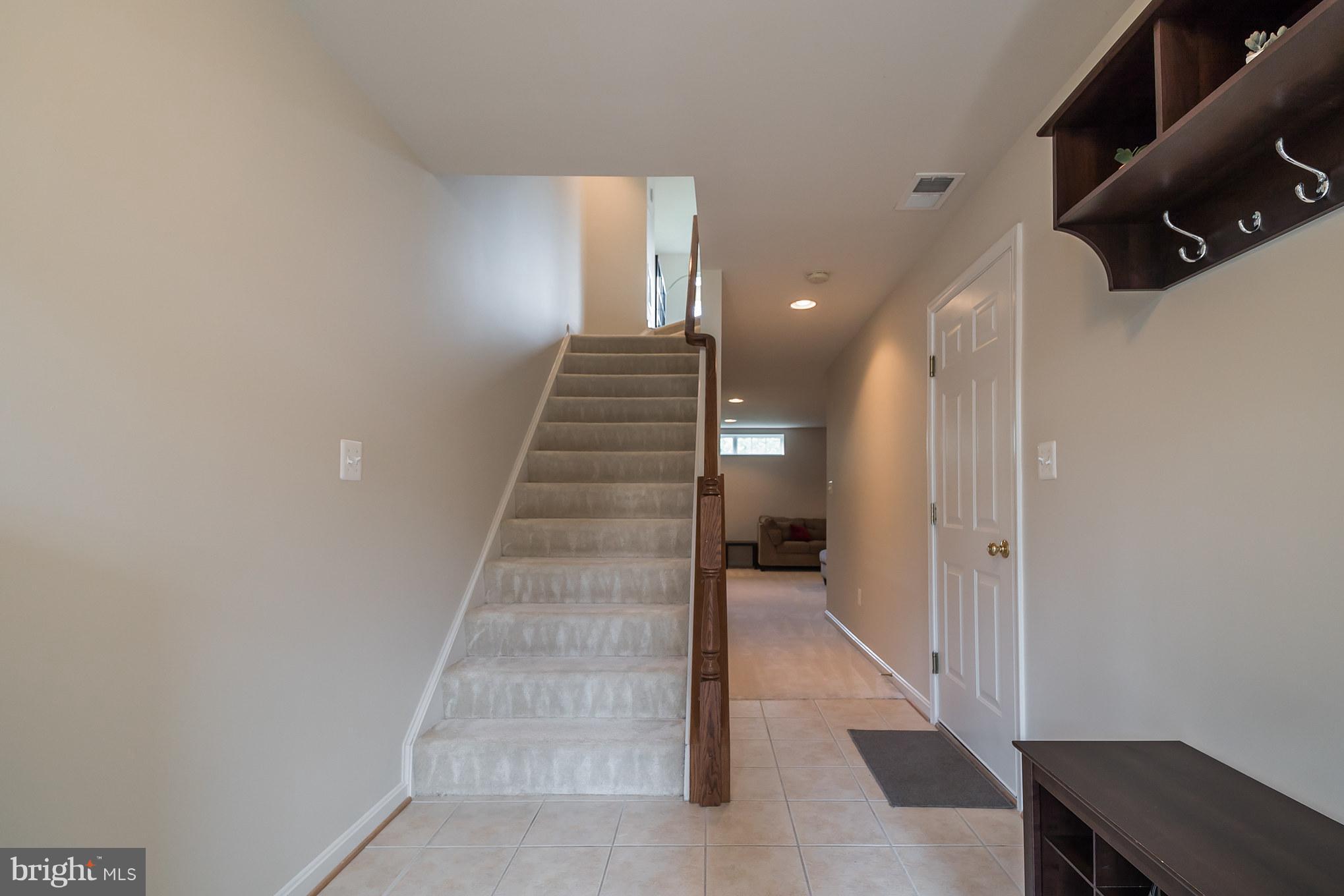 11886 Benton Lake Road Bristow, VA 20136 - Photo 2 of 27 Spacious Foyer