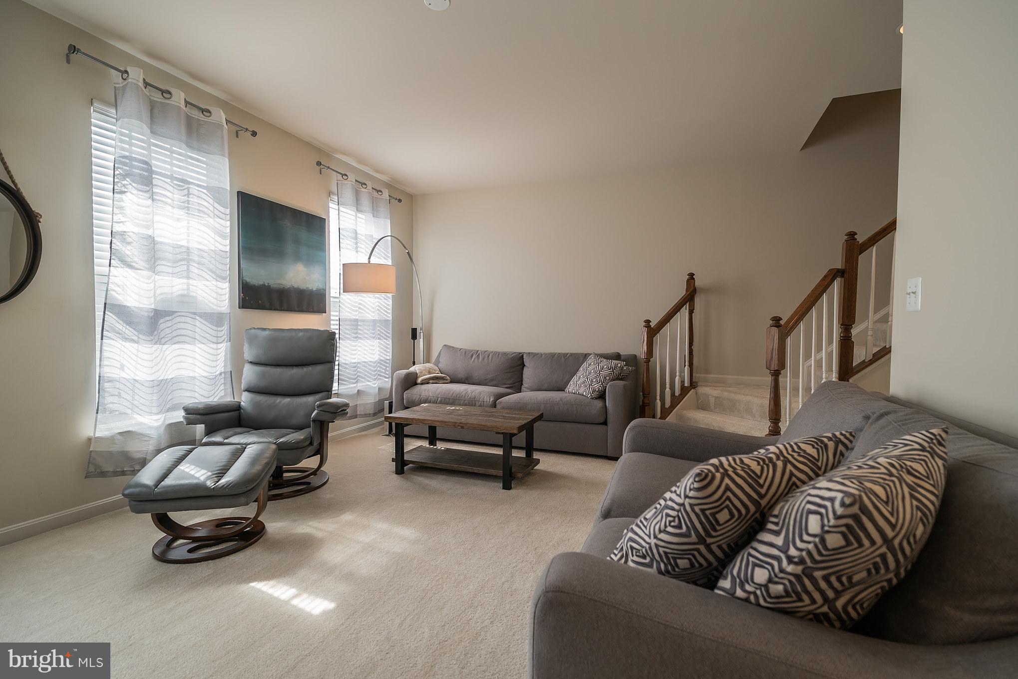 11886 Benton Lake Road Bristow, VA 20136 - Photo 13 of 27 Living Room