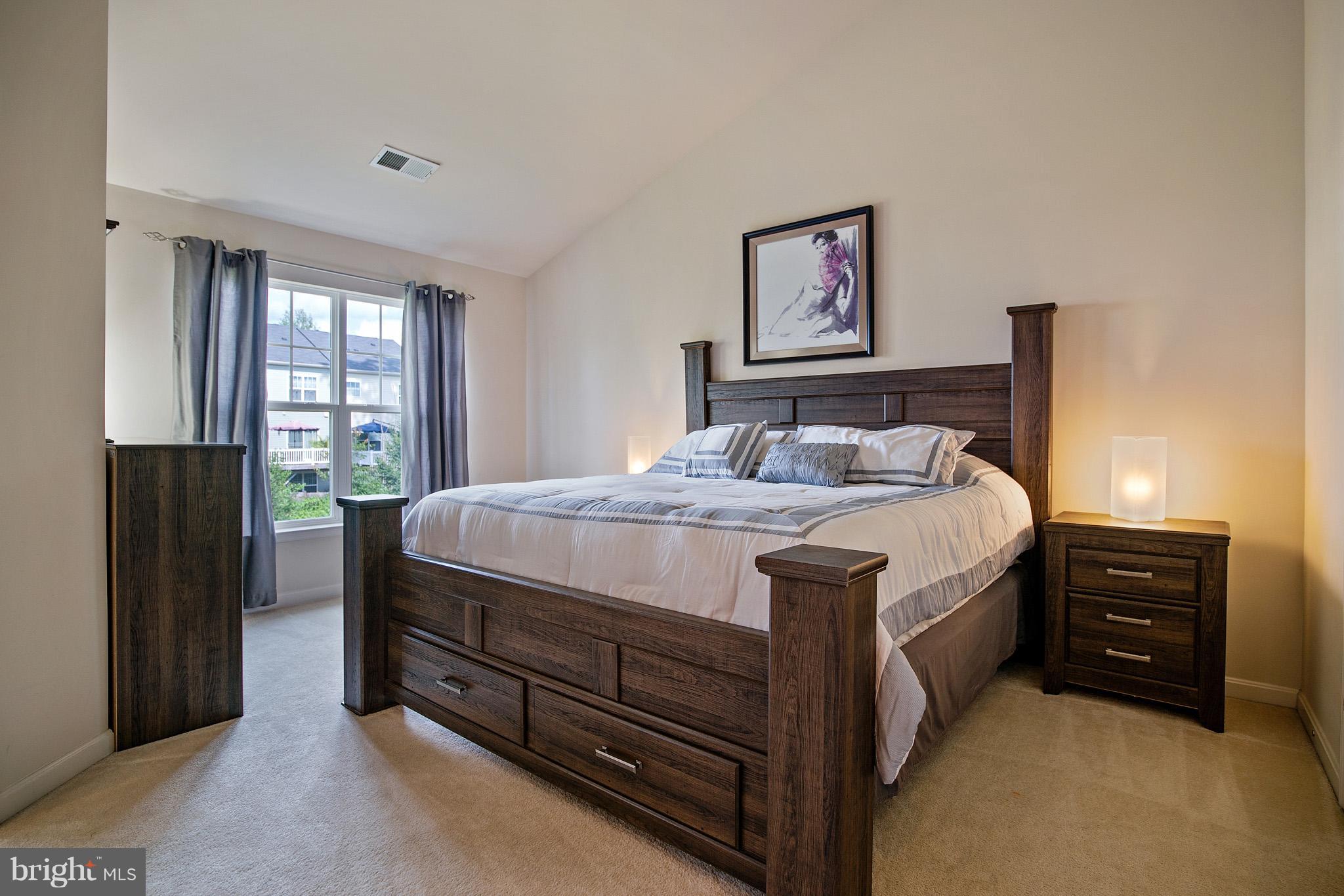 11886 Benton Lake Road Bristow, VA 20136 - Photo 17 of 27 Master Bedroom with Vaulted Ceilings