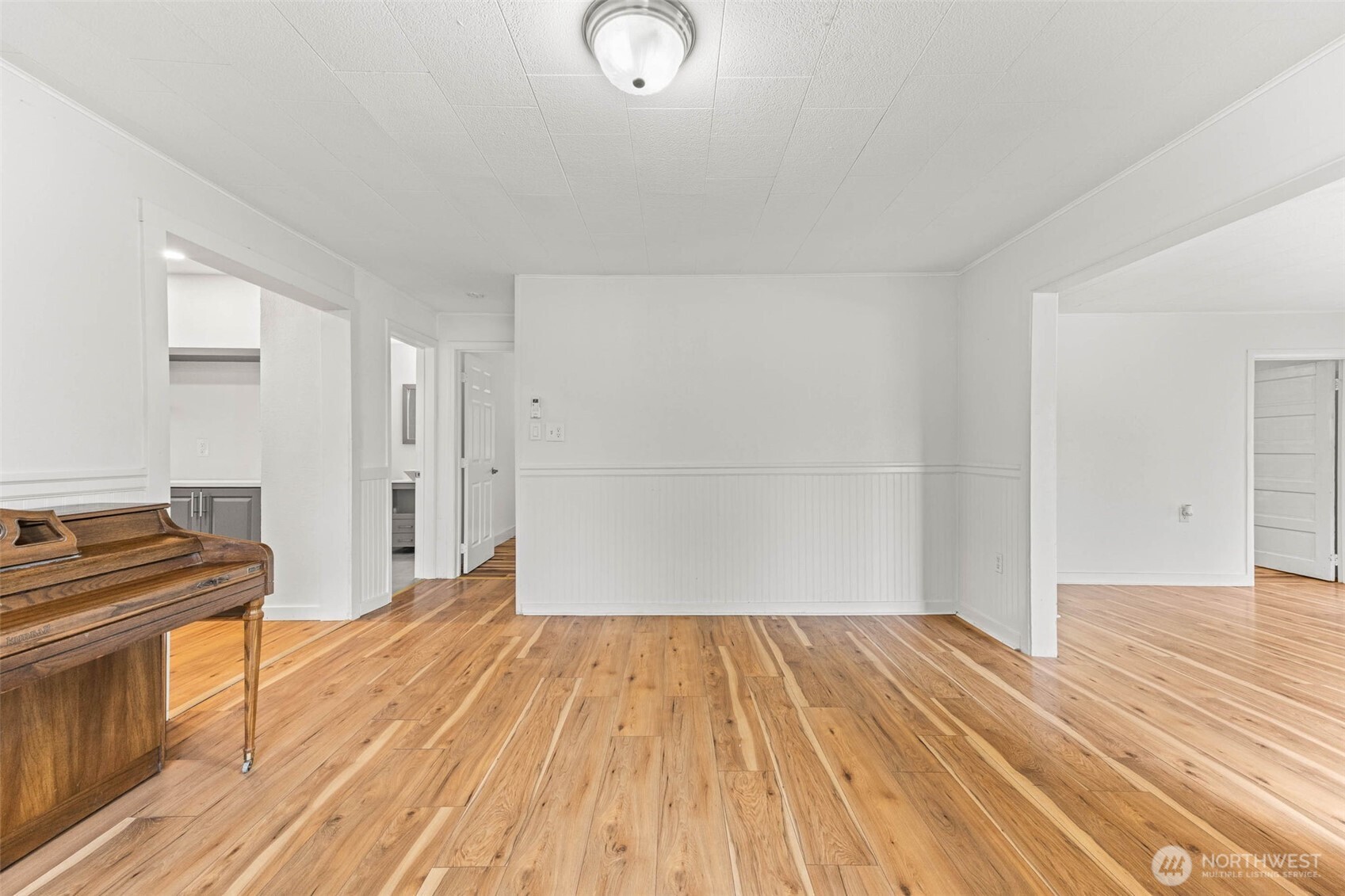 172 South Bank Road Elma, WA 98541 - Photo 17 of 40 a view of a room with wooden floor