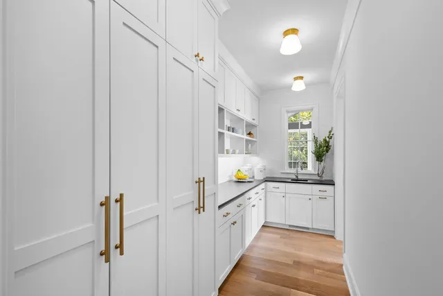 $2,395,000 | 6505 Hawks Pointe Lane, Excelsior, MN 55331