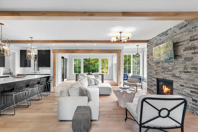 $2,395,000 | 6505 Hawks Pointe Lane, Excelsior, MN 55331