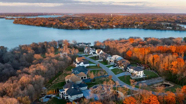 $2,395,000 | 6505 Hawks Pointe Lane, Excelsior, MN 55331