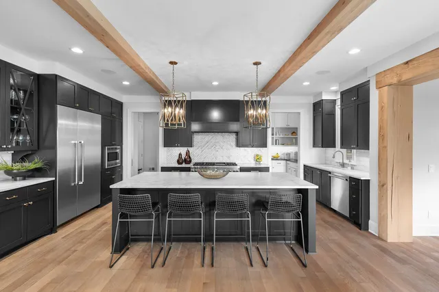 $2,395,000 | 6505 Hawks Pointe Lane, Excelsior, MN 55331