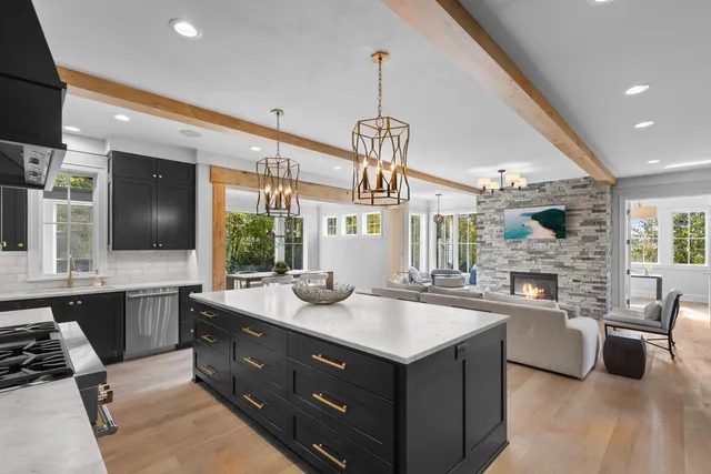 $2,395,000 | 6505 Hawks Pointe Lane, Excelsior, MN 55331