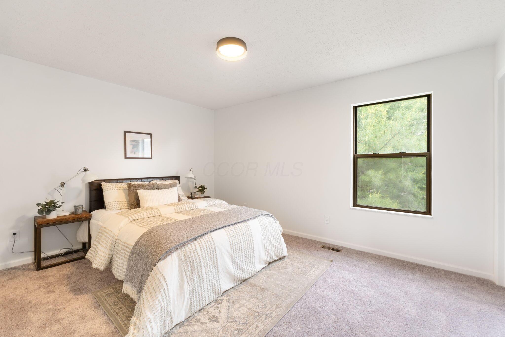 6055 Rover Lane Columbus, OH 43232 - Photo 9 of 27 9