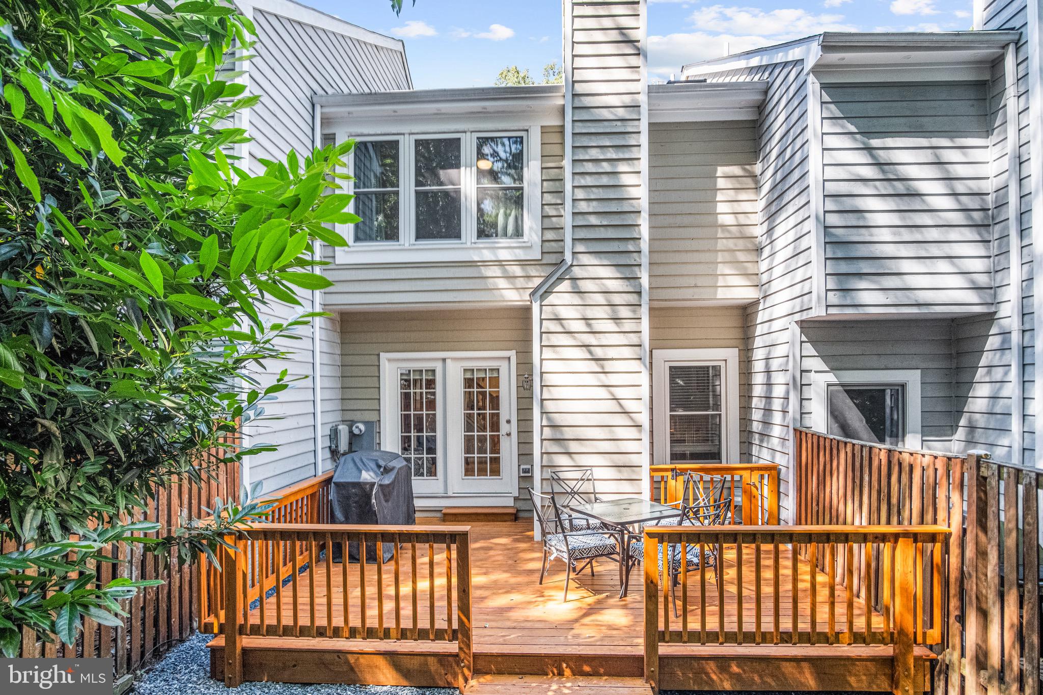 1430 Newport Spring Court Reston, VA 20194 - Photo 32 of 34