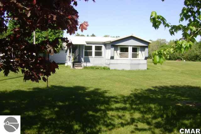 9980 N Road Farwell, MI 48622 - Photo 1 of 5 1767516.JPG