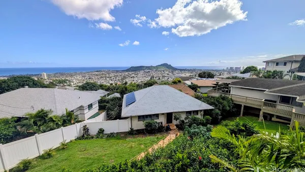 $3,200 | 4155 Sierra Drive, Honolulu, HI 96816
