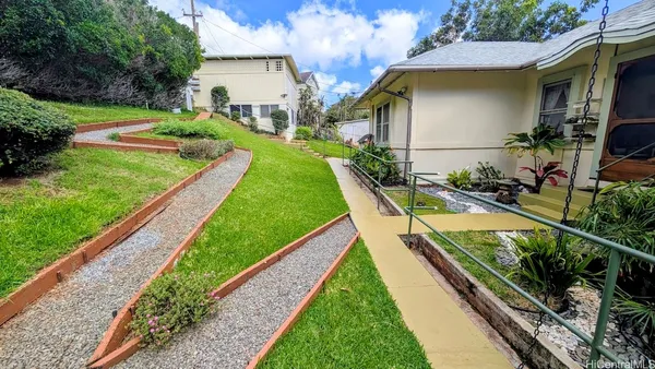 $3,200 | 4155 Sierra Drive, Honolulu, HI 96816