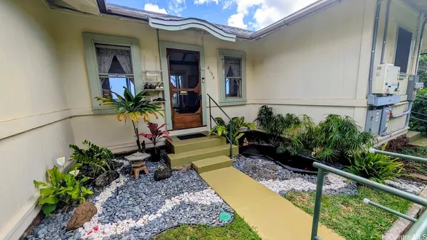 $3,200 | 4155 Sierra Drive, Honolulu, HI 96816