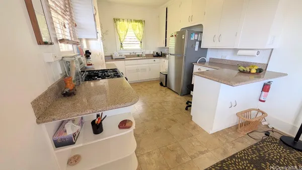 $3,200 | 4155 Sierra Drive, Honolulu, HI 96816