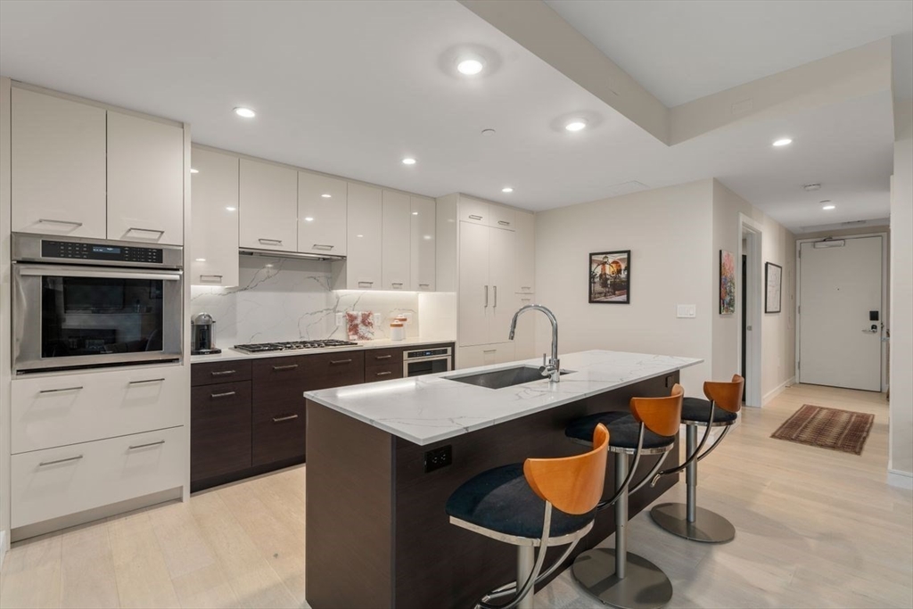 110 Broad Street, Unit 303 Boston, MA 02110 - Photo 2 of 35