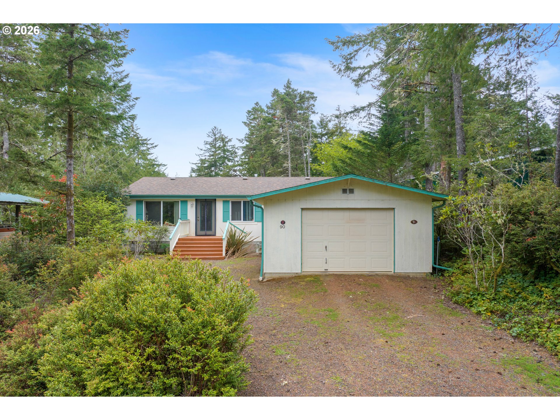 90 Outer Drive Florence, OR 97439 - Photo 1 of 26