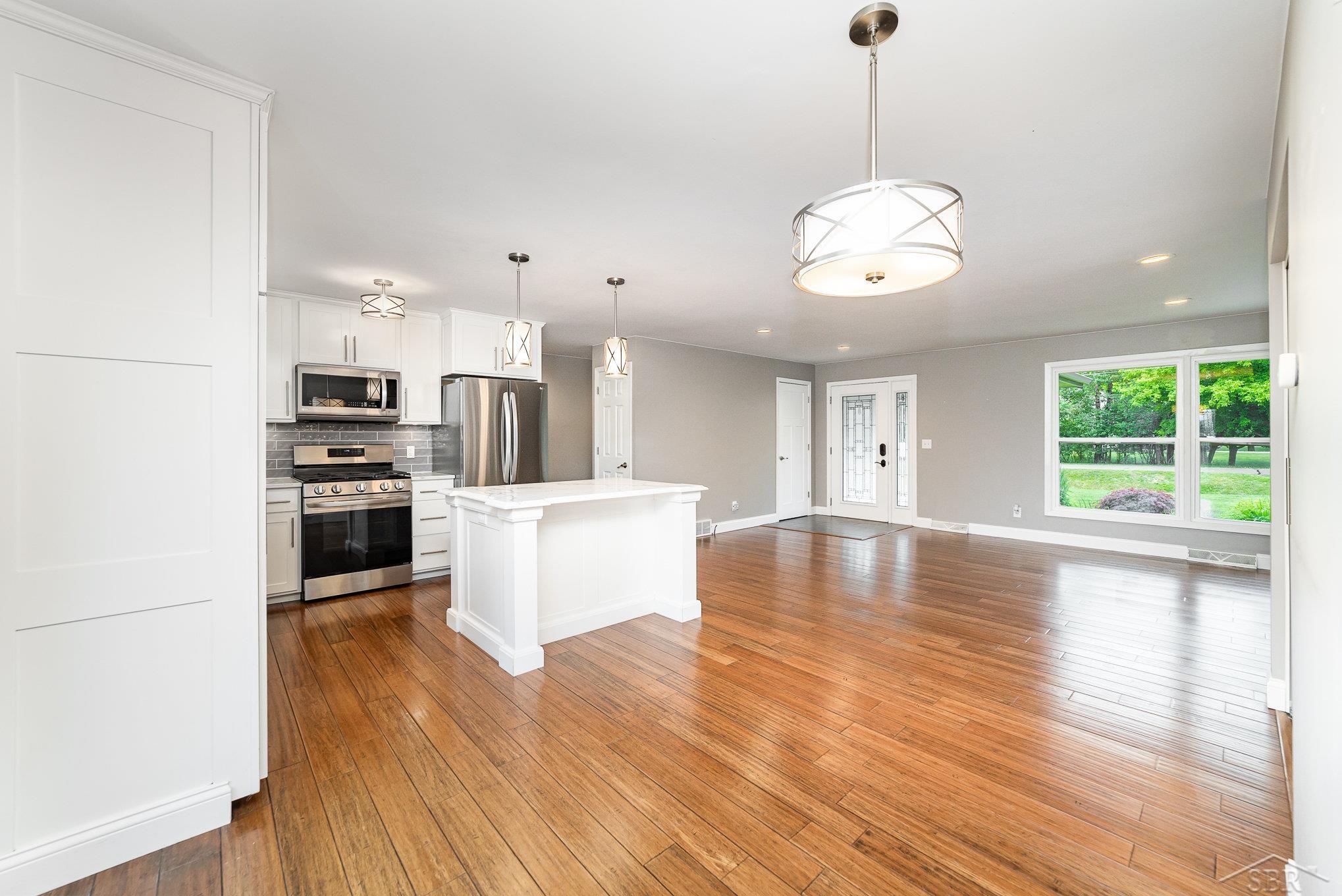 3540 Imrich Road Midland, MI 48642 - Photo 9 of 23 50178972-e84571f8-e00b-4fa3-b33d-5af4912acbdc.JPG