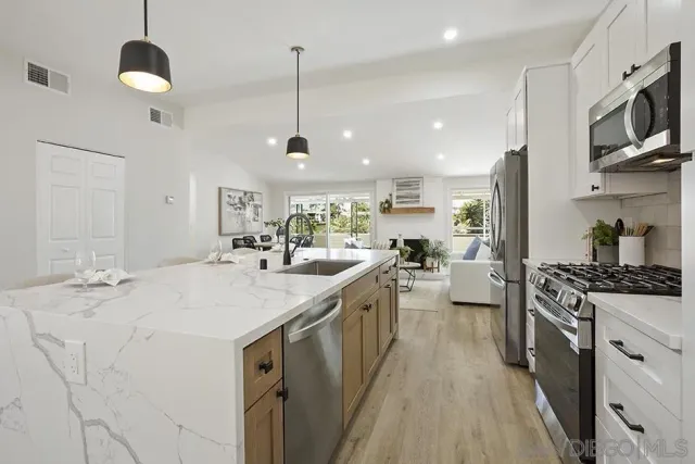 $1,149,999 | 3425 Angwin Drive, San Diego, CA 92123