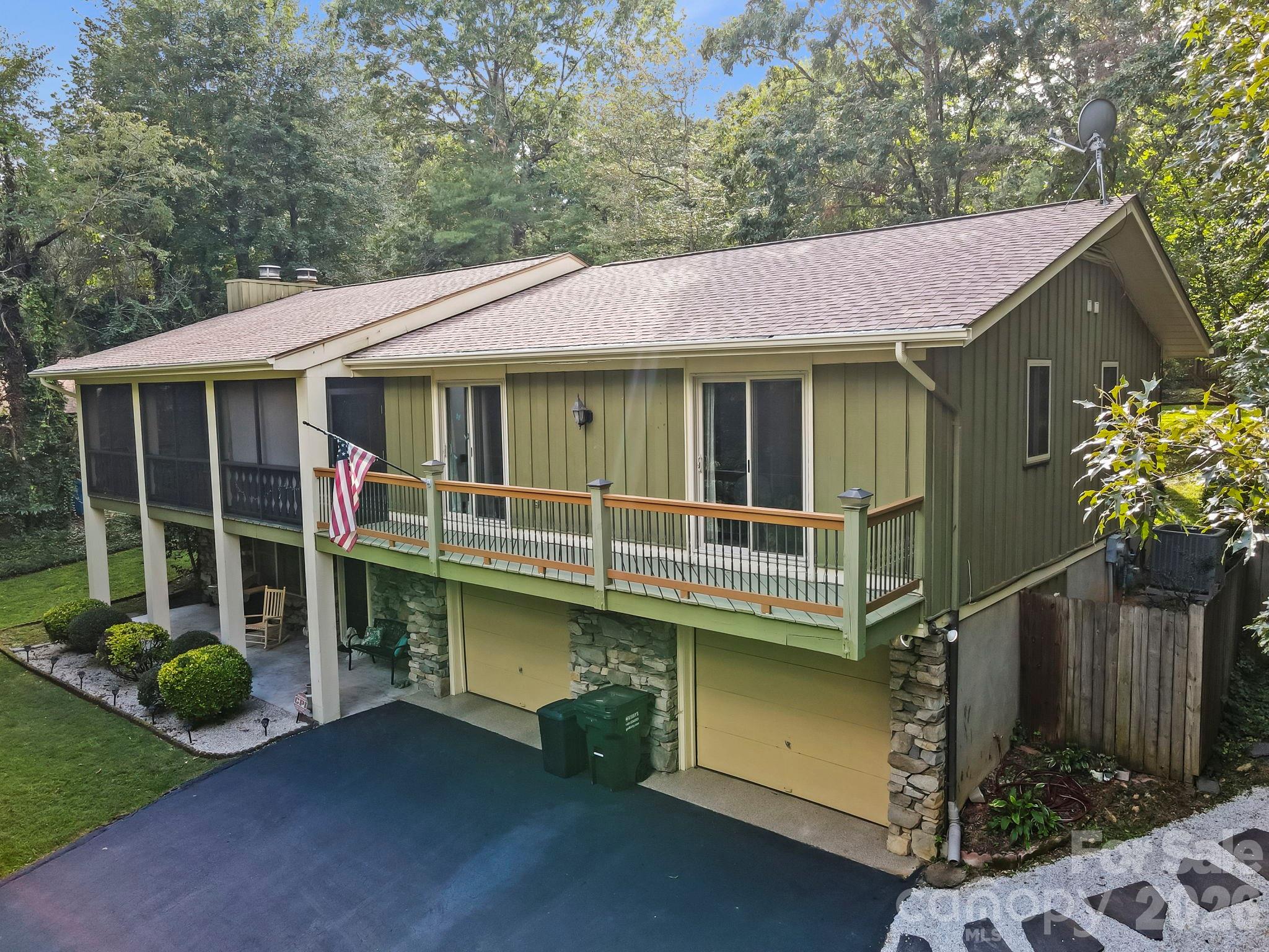 3017 Chestnut Tree Road Hendersonville, NC 28792 - Photo 34 of 38
