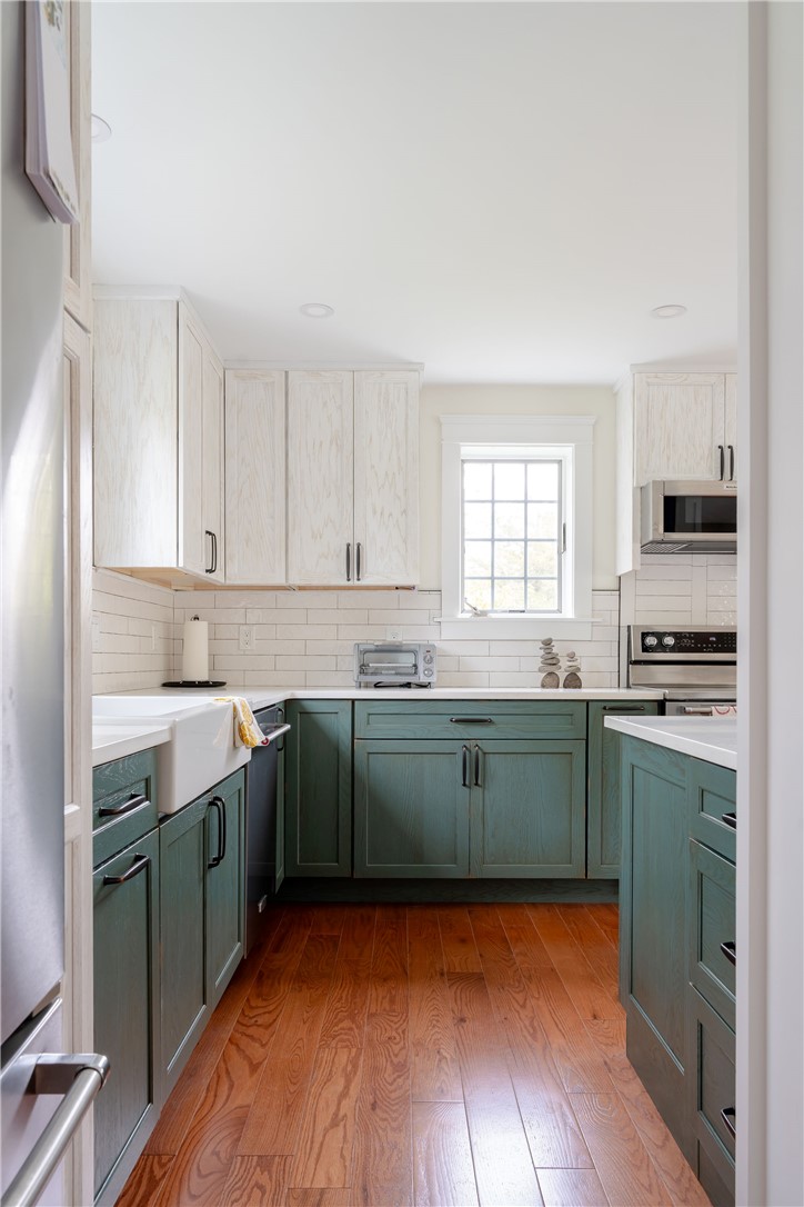 304 3rd Beach Road Middletown, RI 02842 - Photo 41 of 45 Gallery Image 41