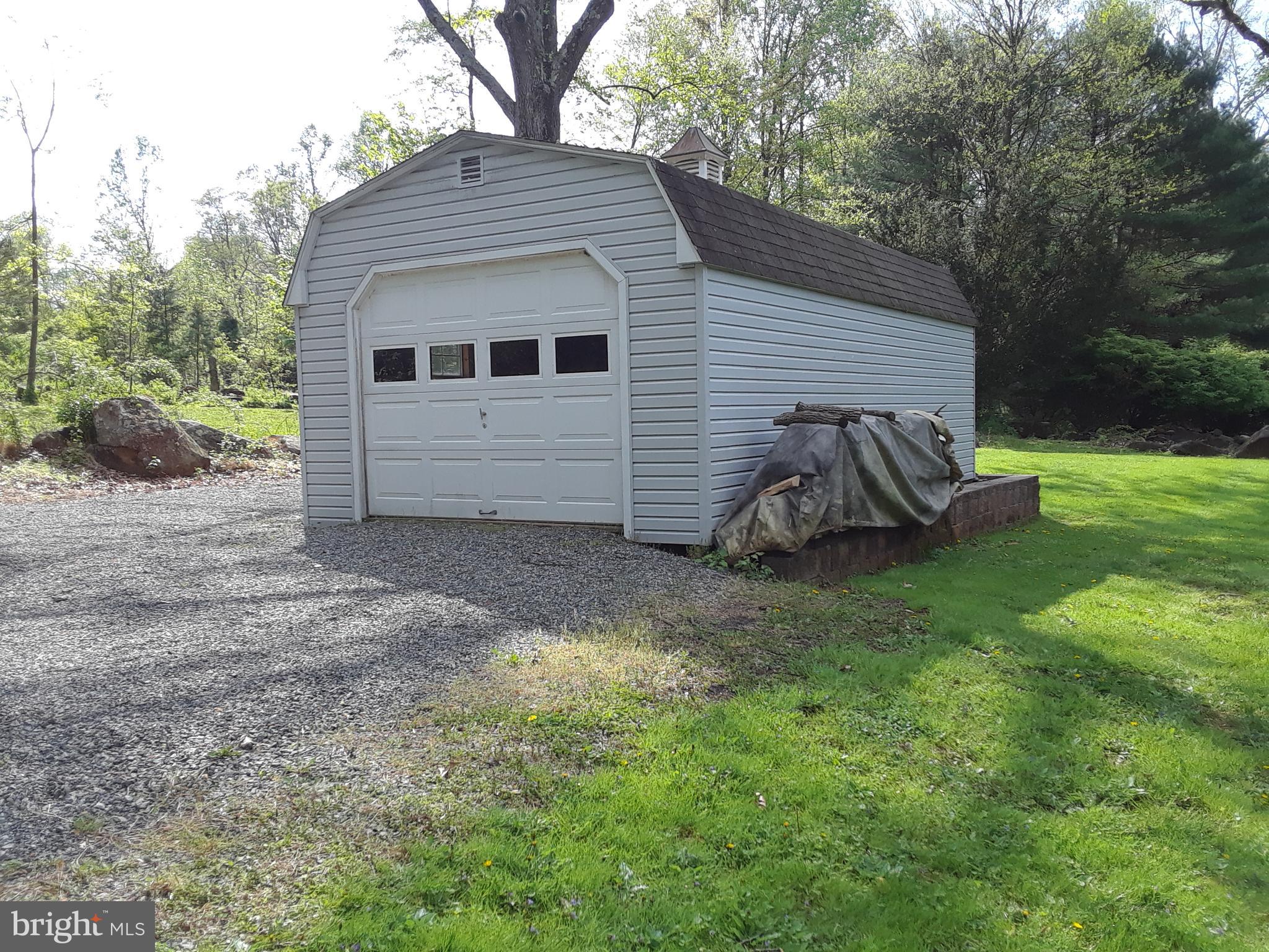 793 Henning Road Perkiomenville, PA 18074 - Photo 8 of 67 Detached garage
