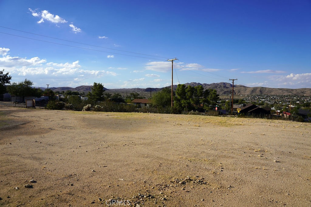 6935 Alturas Drive Joshua Tree, CA 92252 - Photo 14 of 35