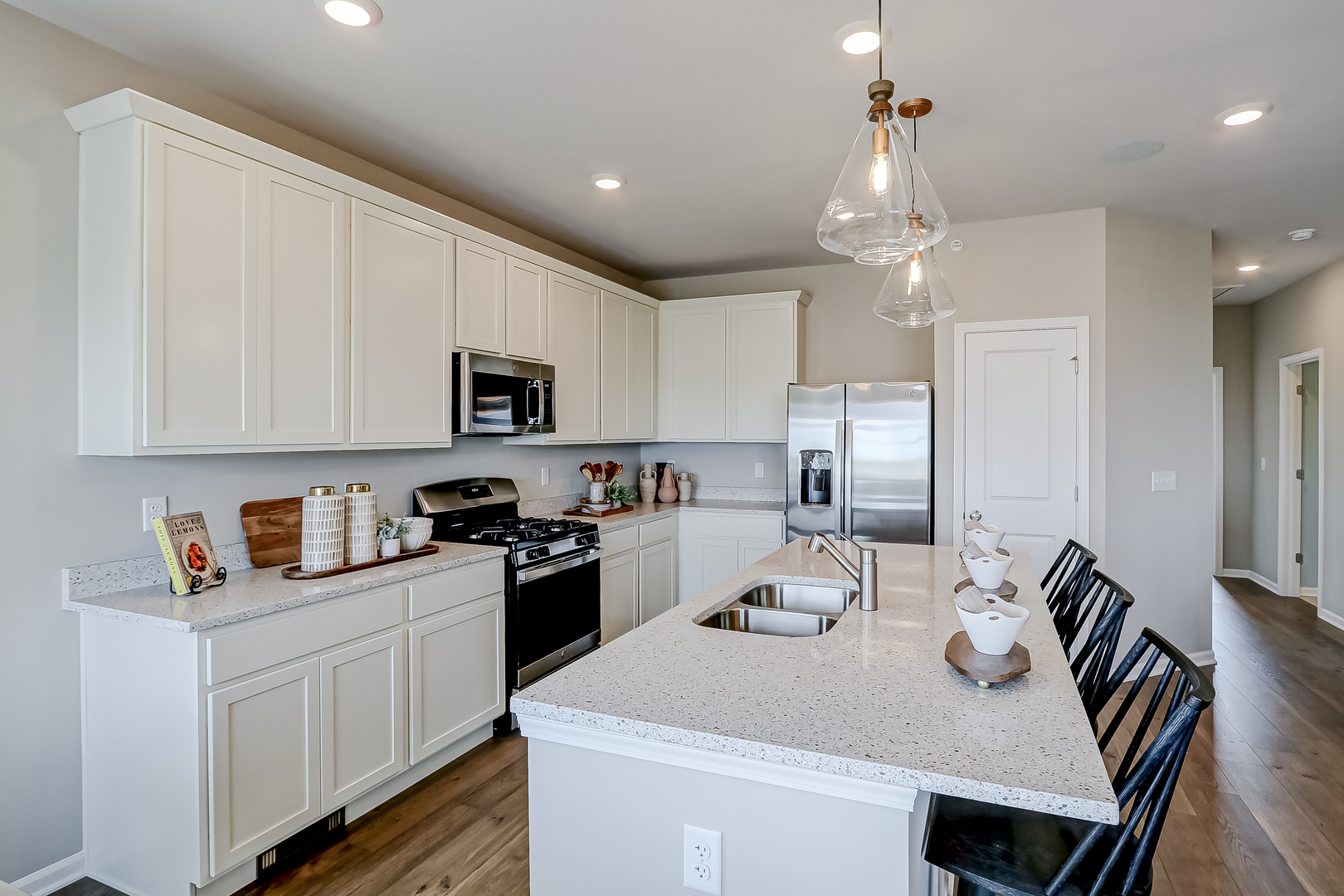 400 Comstock Road South Elgin, IL 60177 - Photo 12 of 31