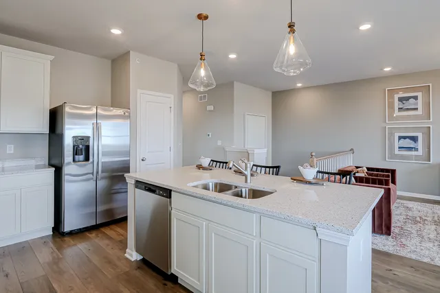 $439,990 | 400 Comstock Road, South Elgin, IL 60177