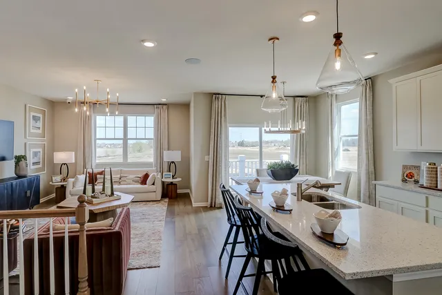 $439,990 | 400 Comstock Road, South Elgin, IL 60177