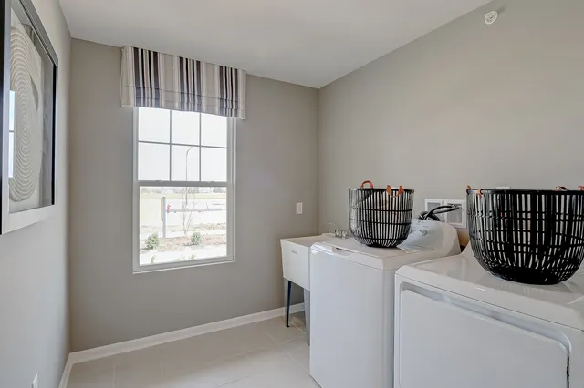 $439,990 | 400 Comstock Road, South Elgin, IL 60177