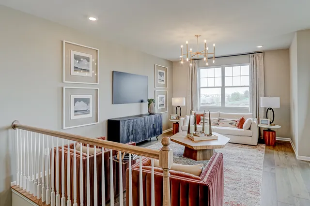 $439,990 | 400 Comstock Road, South Elgin, IL 60177