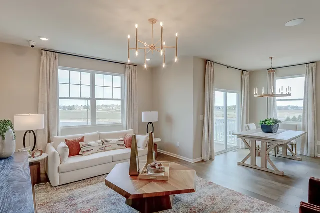 $439,990 | 400 Comstock Road, South Elgin, IL 60177