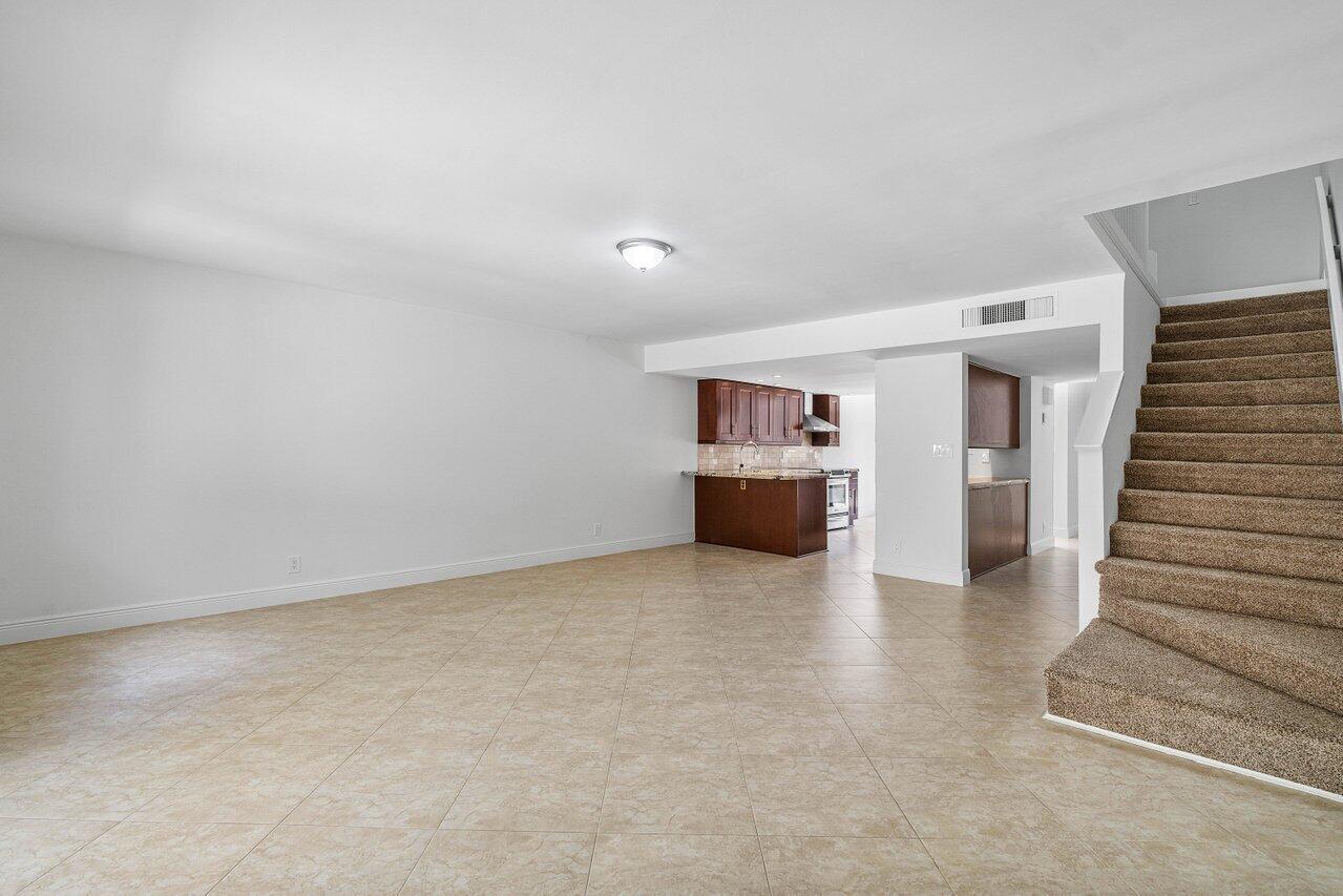 1330 Northwest 13th Street, Unit 16 Boca Raton, FL 33486 - Photo 13 of 35 013-1330Northwest13thStreet-BocaRaton-FL