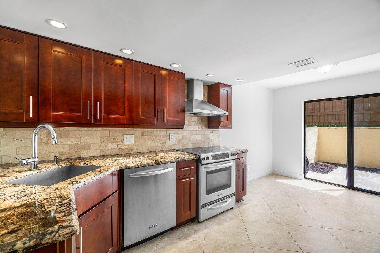 1330 Northwest 13th Street, Unit 16 Boca Raton, FL 33486 - Photo 7 of 35 015-1330Northwest13thStreet-BocaRaton-FL