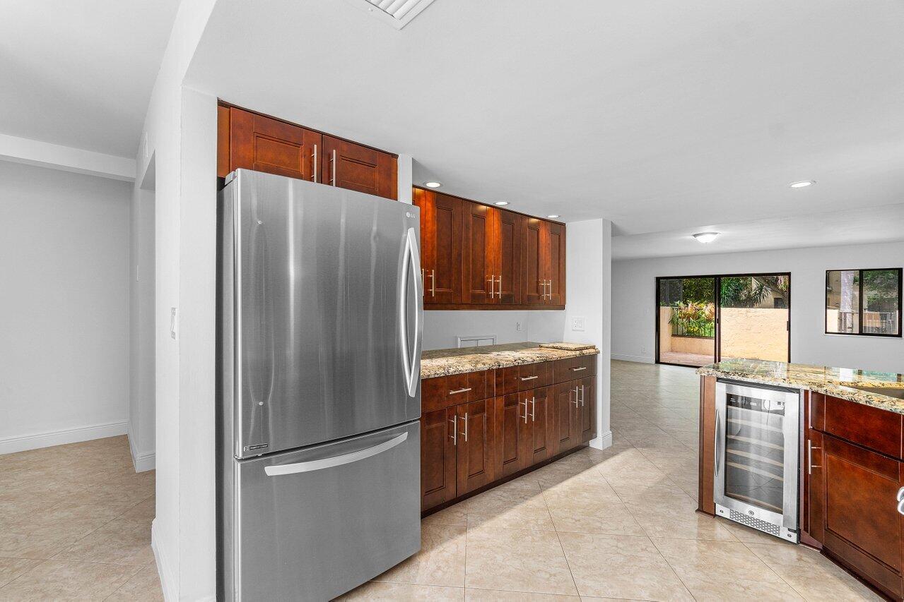 1330 Northwest 13th Street, Unit 16 Boca Raton, FL 33486 - Photo 8 of 35 016-1330Northwest13thStreet-BocaRaton-FL