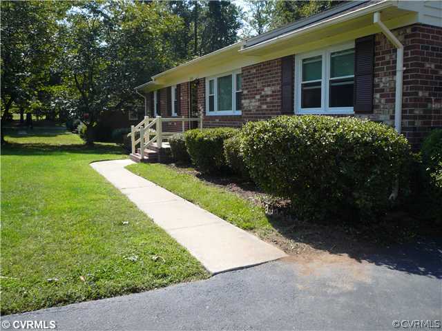 2830 Delfin Road Midlothian, VA 23112 - Photo 6 of 6 Exterior Front