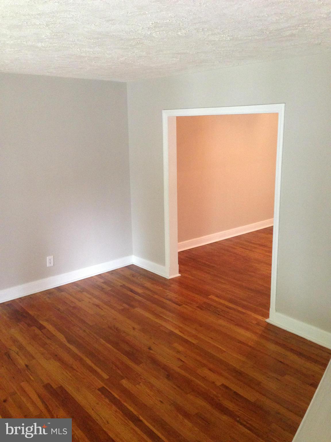 8540 Willow Oak Road Baltimore, MD 21234 - Photo 5 of 11 Living Room