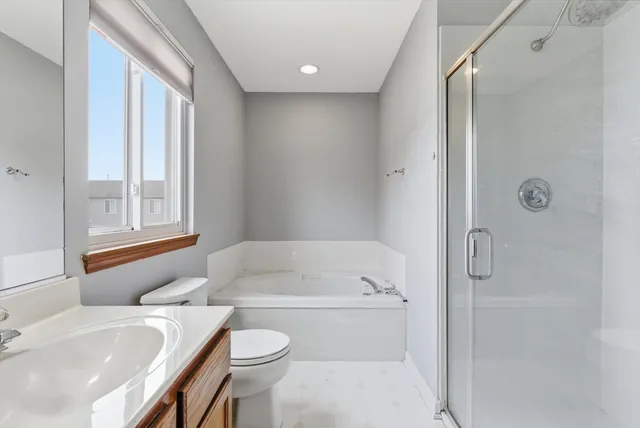 $3,200 | 1604 Tara Belle Parkway, Naperville, IL 60564