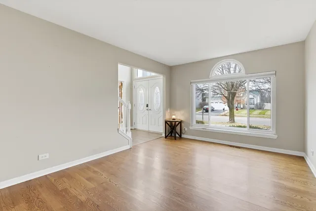 $3,200 | 1604 Tara Belle Parkway, Naperville, IL 60564